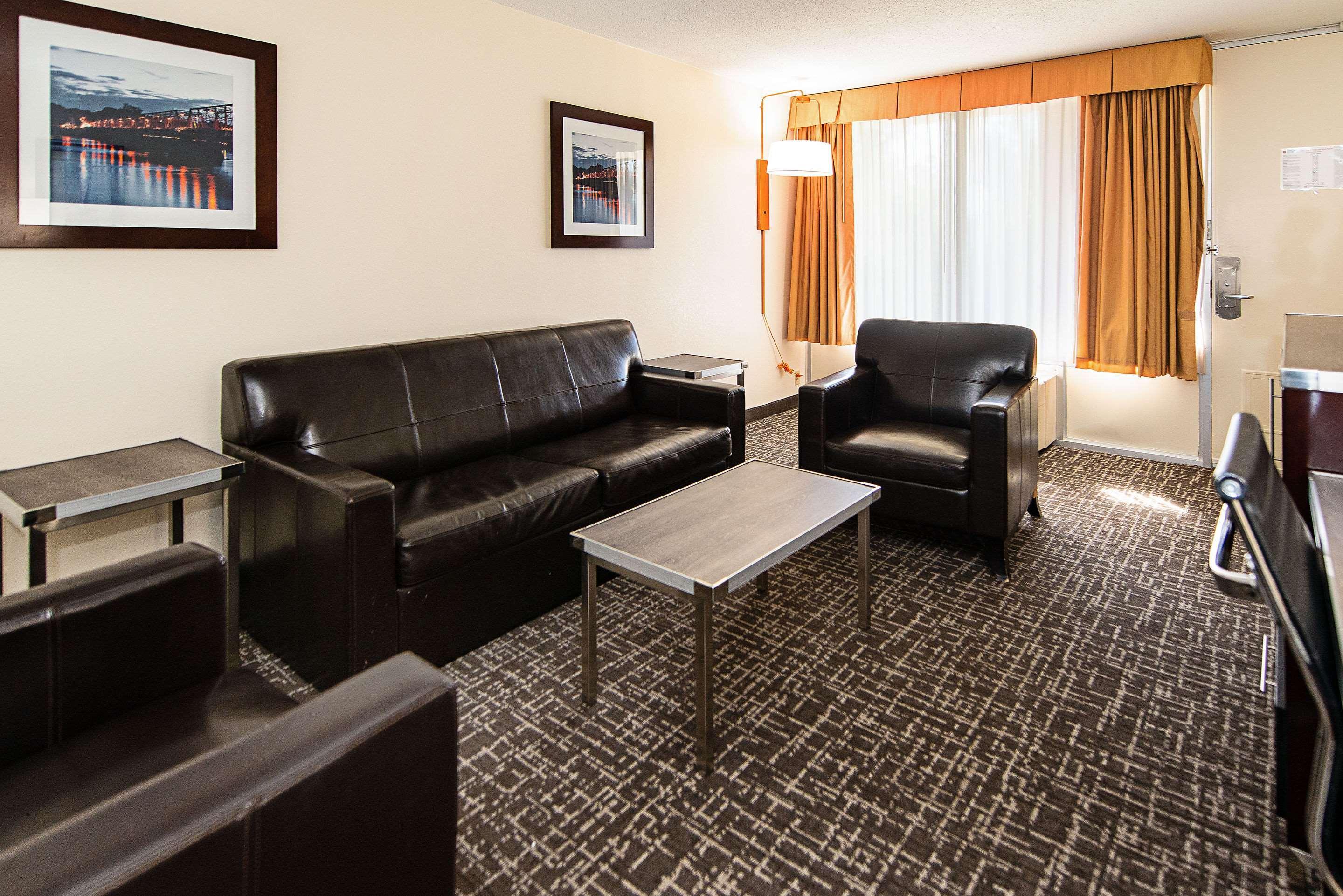 New Hope Inn & Suites מראה חיצוני תמונה