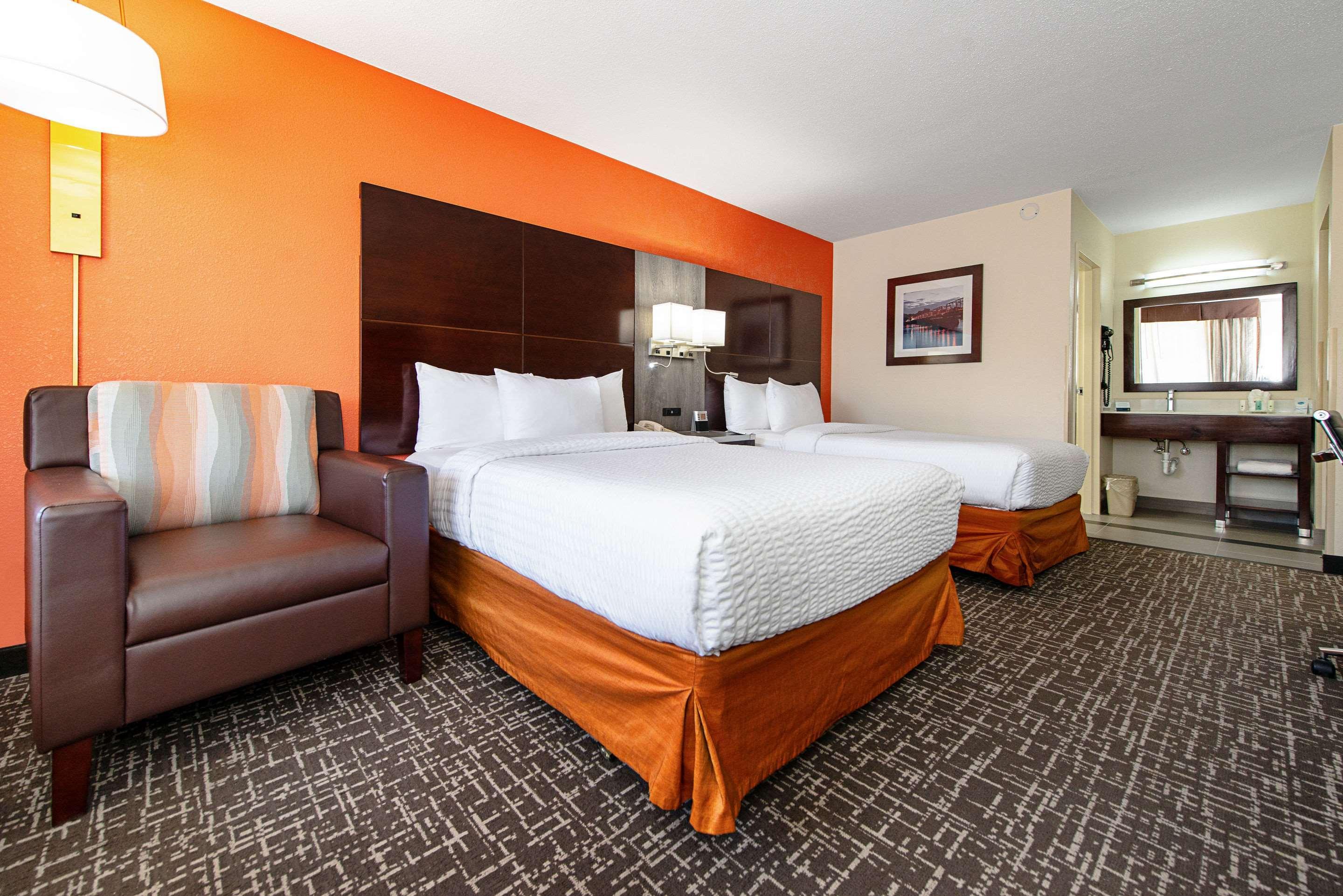 New Hope Inn & Suites מראה חיצוני תמונה