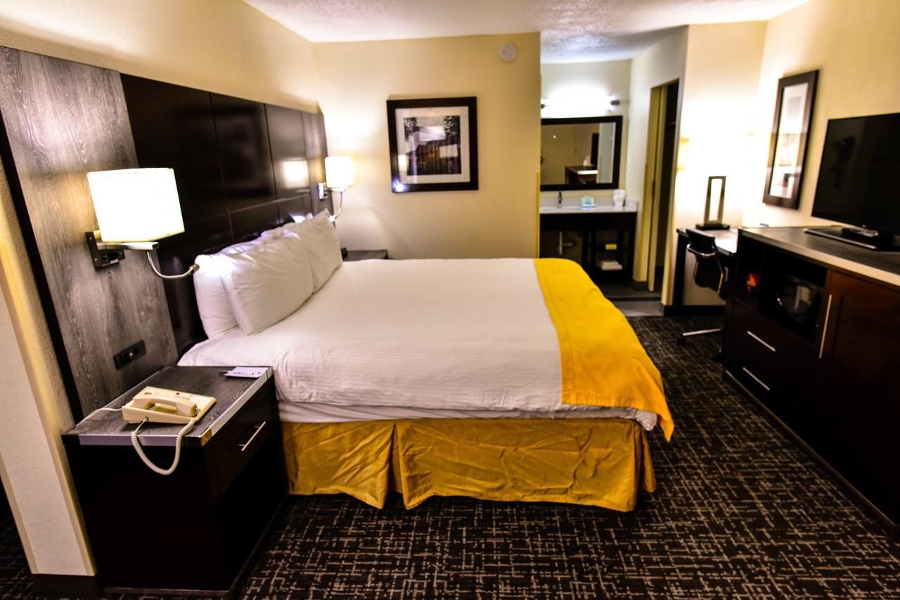 New Hope Inn & Suites מראה חיצוני תמונה